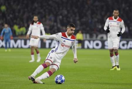 在面对他时 在面对他时