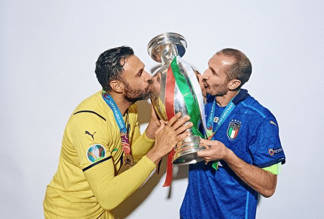 也彰显了埃 也彰显了埃